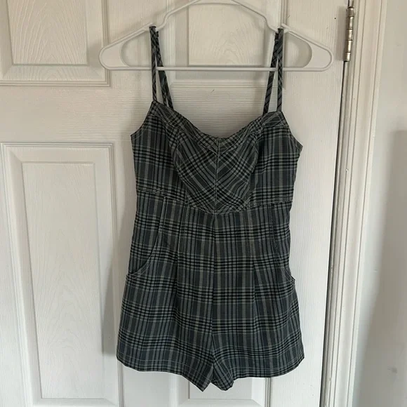URBAN OUTFITTERS XS ROMPER FLANNEL STYLE ROMPER CUTE UO CUTE MINI DRESS ROMPER - Picture 3 of 16